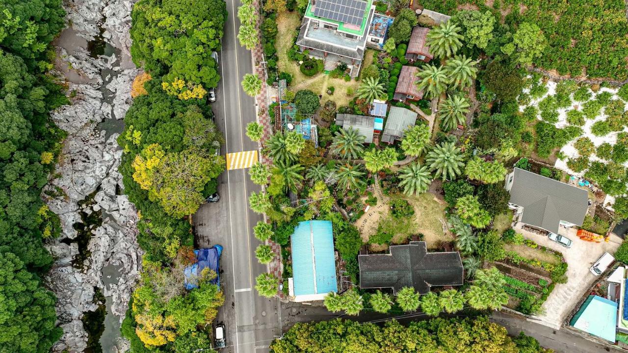 Valley Village Seogwipo Bagian luar foto