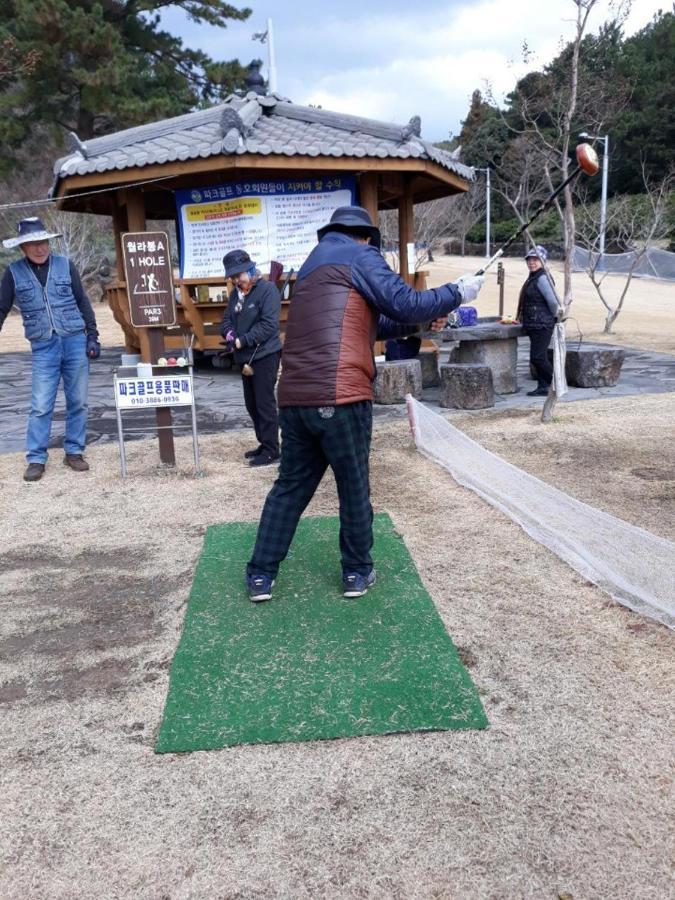 Valley Village Seogwipo Bagian luar foto